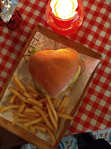 R. Papa João XXIII, 61 - Vila Cachoeirinha, Cachoeirinha - RS, 94930-440