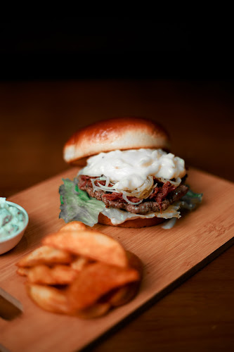 Piah Burguers - Gastronomia e hotelaria