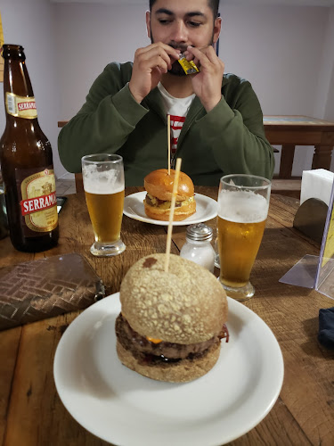 Confraria Burger & Beer - Hamburgueria no ABC - Gastronomia e hotelaria