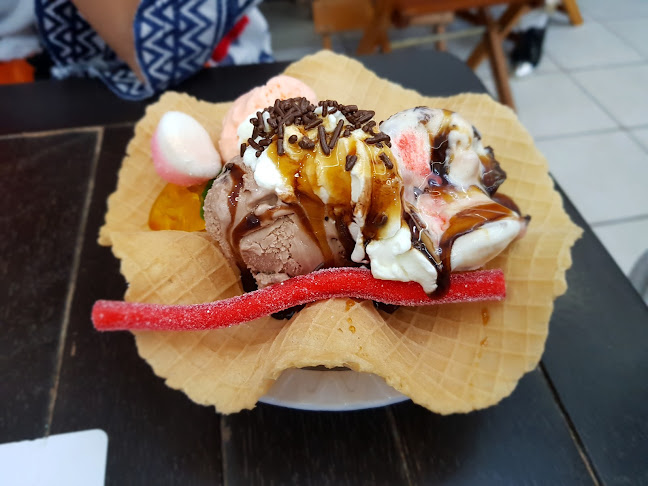 Opinii despre Gelf's în Xangri-lá - Gastronomia e hotelaria