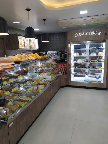 Padaria e Confeitaria Com Sabor