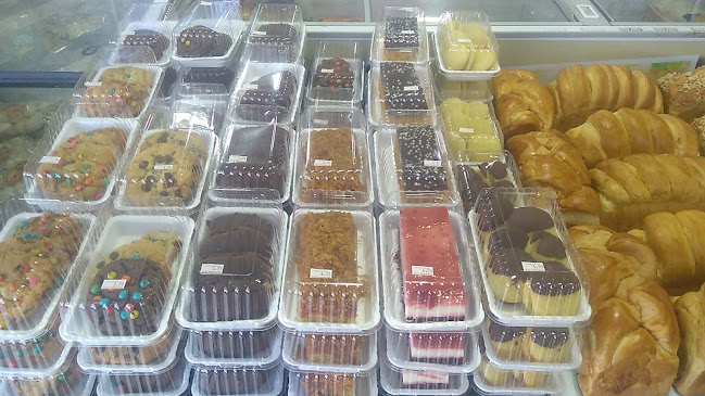 Opinii despre Padaria Nova Primavera în Esteio - Gastronomia e hotelaria