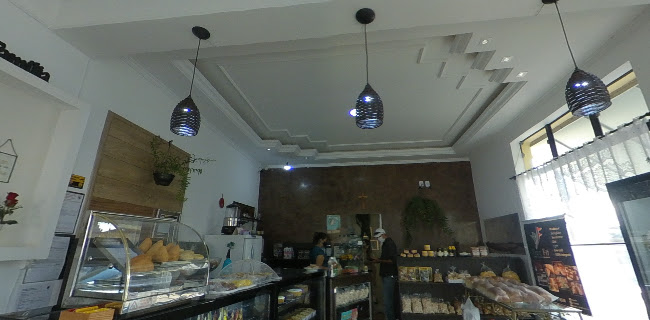 R. São Pedro, 1100 - Centro, Itararé - SP, 18460-000, Brasil