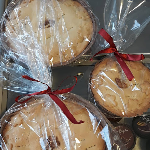 Av. Manoel Carneiro de Menezes, 4730 - lj 17 - Mury, Nova Friburgo - RJ, 28615-060, Brasil