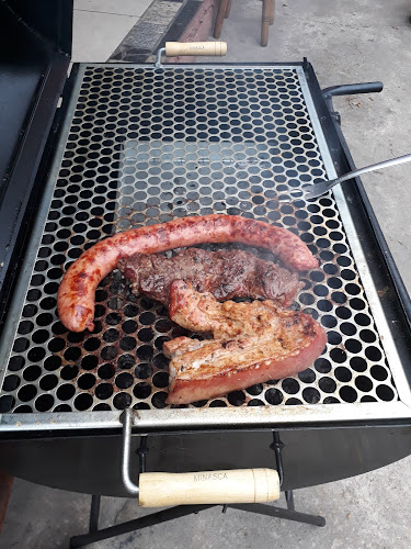 Opinii despre Bar Do Grilinho în Santo Antônio de Pádua - Gastronomia e hotelaria