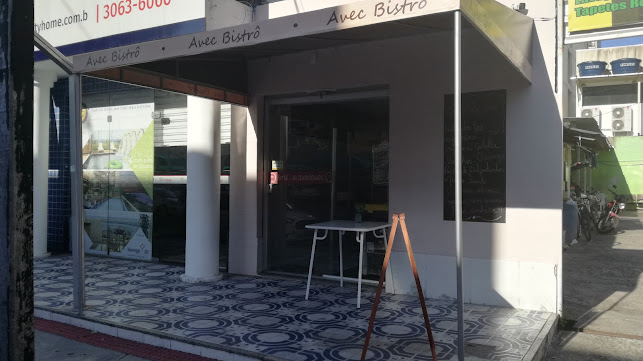 Avec Bistrô