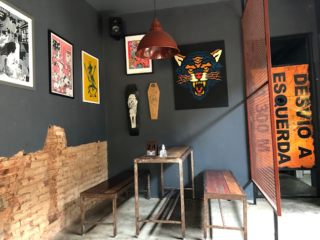 esquina com a - Rua R Dezoito, Alameda das Rosas, 1371 - St. Oeste, Goiânia - GO, 74125-010, Brasil