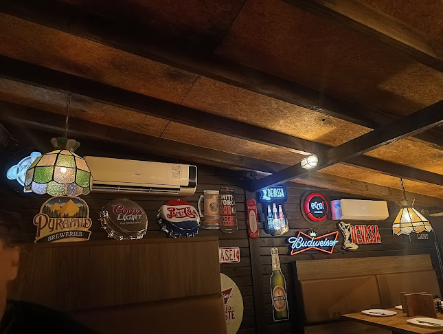 R. Leonel Pereira, 337 - Cachoeira do Bom Jesus, Florianópolis - SC, 88056-300