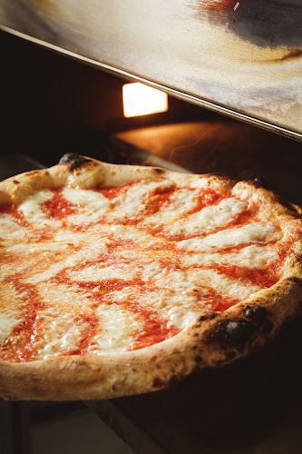 Faro Pizzaria Napolitana - Gastronomia e hotelaria