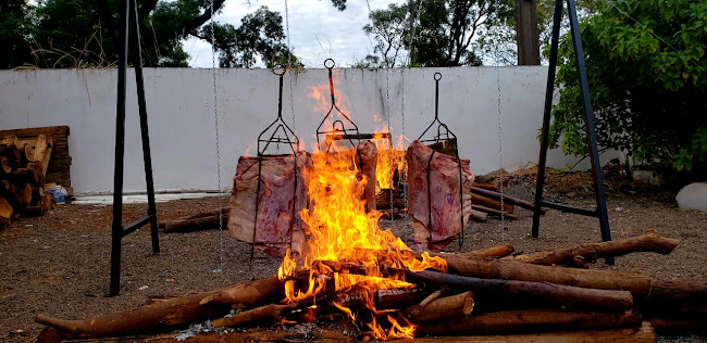 Restaurante e marmitaria cozinha a domicílio.