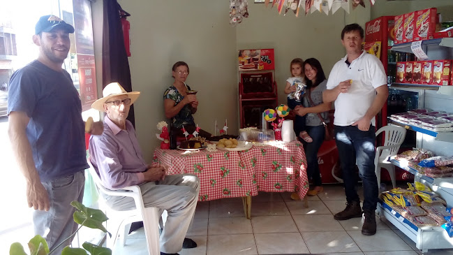 Mercado S. Francisco bebidas frutas - pães-frios. - Dois Vizinhos