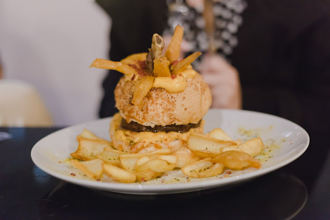 Black Sheep Hamburgueria - Gastronomia e hotelaria