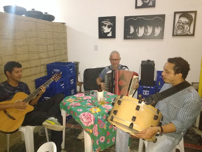 Bandeira do Col., Itapetinga - BA, 45700-000, Brasil