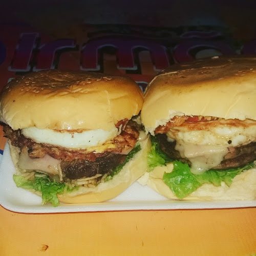 Lanchonete e Pastelaria Dois Irmãos - Lanchonete Ponta Negra - Gastronomia e hotelaria