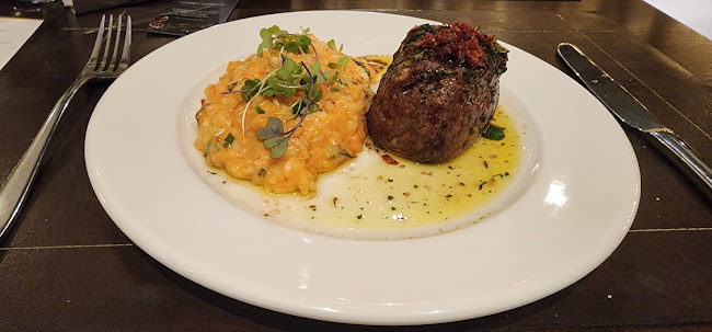 Asa Sul CLS 201 BL C Lojas 5 e 11 - Asa Sul, Brasília - DF, 70232-530