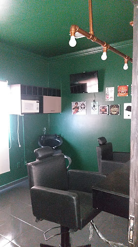 OLD174 Barber Shop Pub - Gastronomia e hotelaria