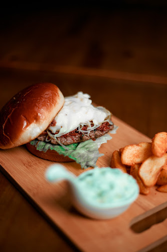 R. Henrique Coelho Neto, 1001 - Vargem Grande, Pinhais - PR, 83321-200