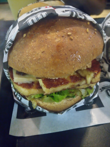 Av. Santos Dumont, 427 - Jundiaí, Anápolis - GO, 75113-180