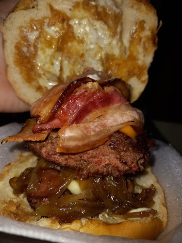 Opinii despre Hamburgueria Elite în São Bento - Gastronomia e hotelaria