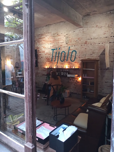 R. São Francisco, 179 - Centro, Curitiba - PR, 80020-190, Brasil