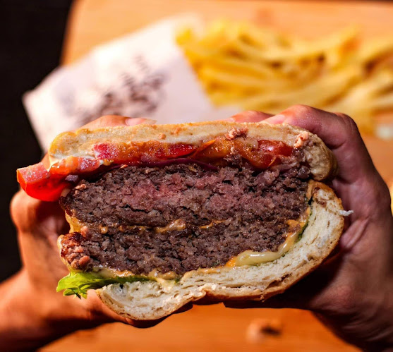 Av. Clóvis Roberto Fontoura, 647 - Vila A, Foz do Iguaçu - PR, 85866-340