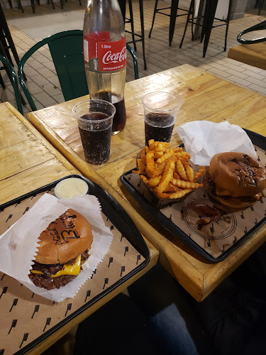 Opinii despre Standard Burguer Analia Franco în São Paulo - Gastronomia e hotelaria