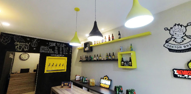 R. André Negreiros Falcão, 45 - Ginásio, Serrinha - BA, 48700-000, Brasil