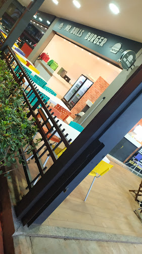 Mr Bull's Burger - Olinda