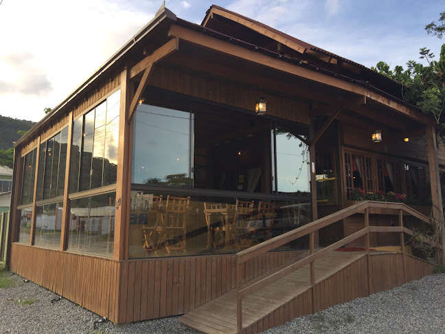 Rua Anaor Romário da Silva, 50 - Iterpraias, Balneário Camboriú - SC, 88330-000, Brasil