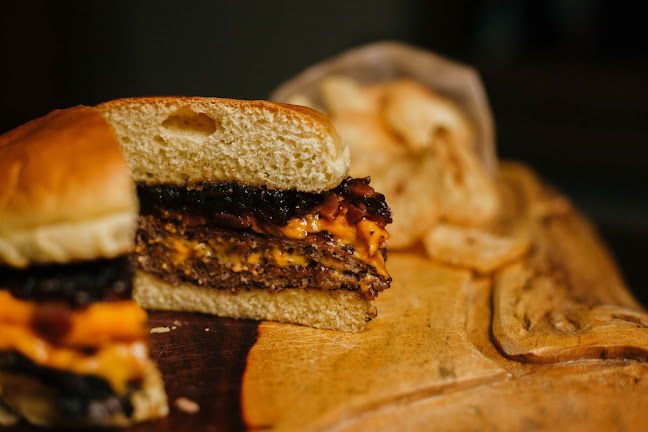 Rua Padre José de Anchieta, 135 - Jardim Eldorado, Palhoça - SC, 88133-450