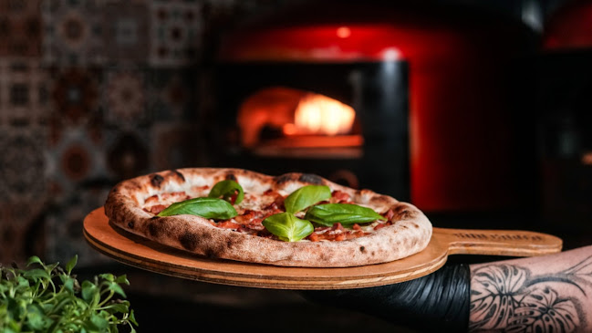 Opinii despre San Carlo Pizzeria Napoletana în Criciúma - Gastronomia e hotelaria