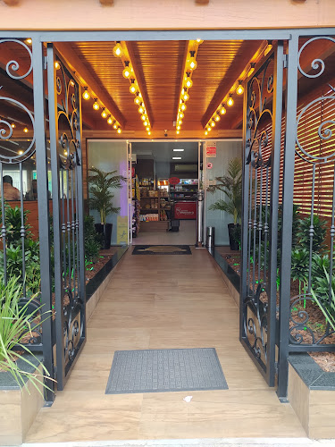 Padaria e Confeitaria Com Sabor