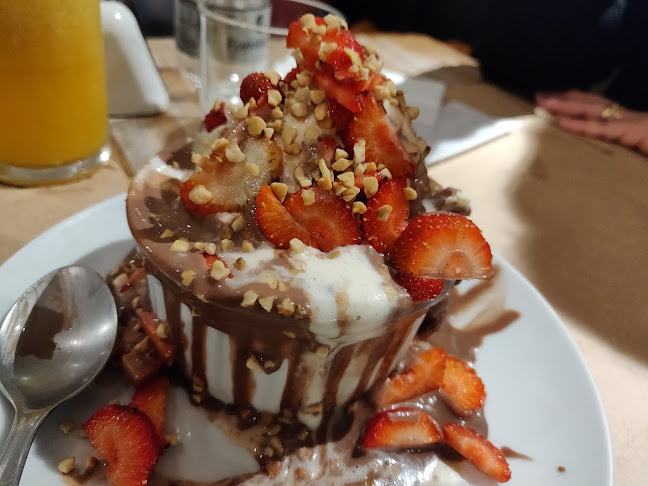 Santa Helena Cozinha Multicultural - Mogi das Cruzes