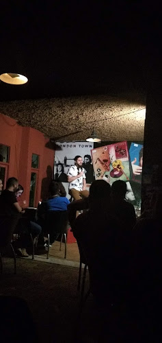 Camaleão Bar - Gastronomia e hotelaria