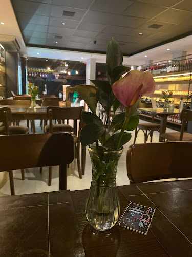 Asa Sul CLS 201 BL C Lojas 5 e 11 - Asa Sul, Brasília - DF, 70232-530